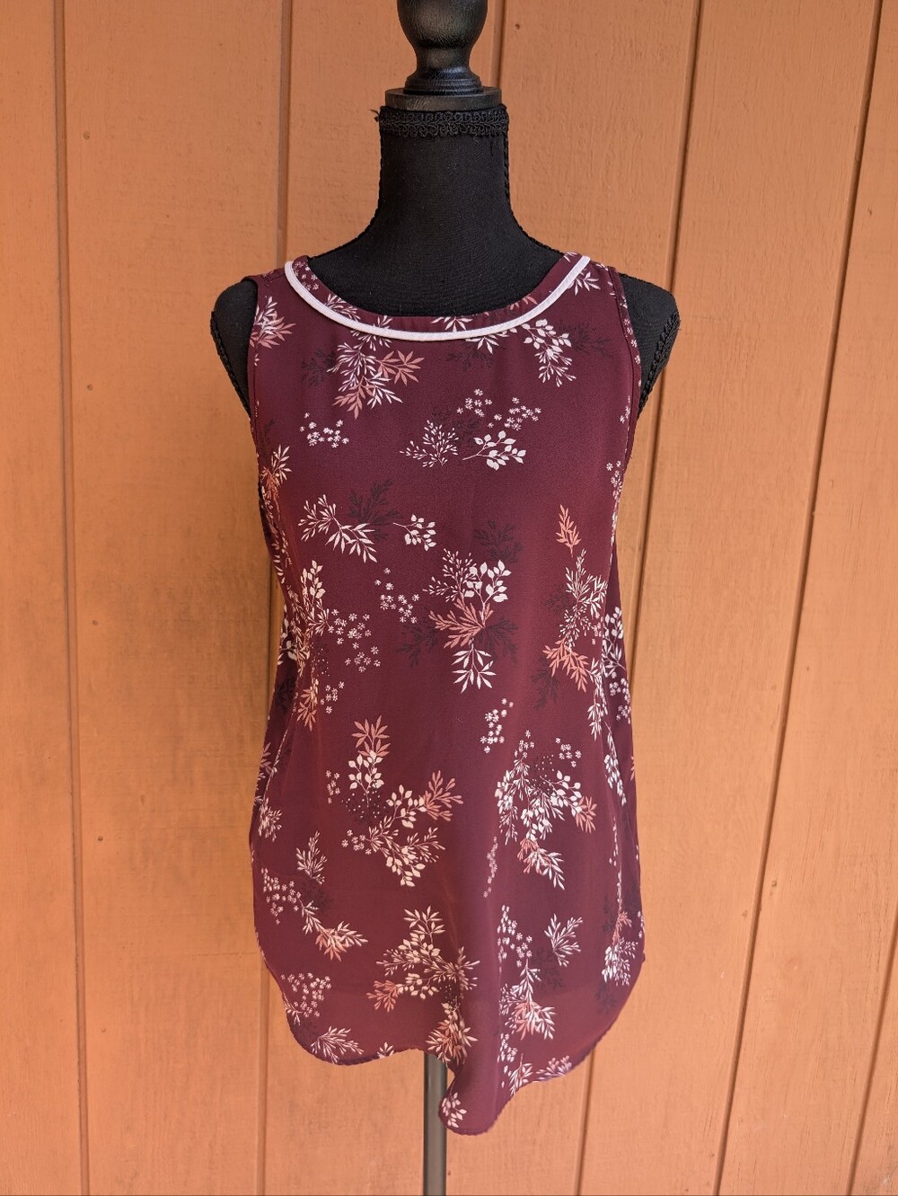 LOFT Burgundy Floral Sleeveless Tank top Women Small